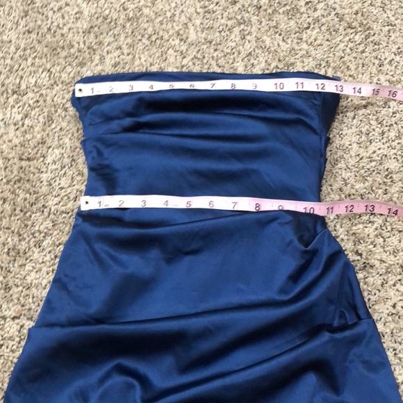 Nicole Miller Collection Midi Dress Size 2 Navy Blue Satin Ruched Strapless - Picture 4 of 7